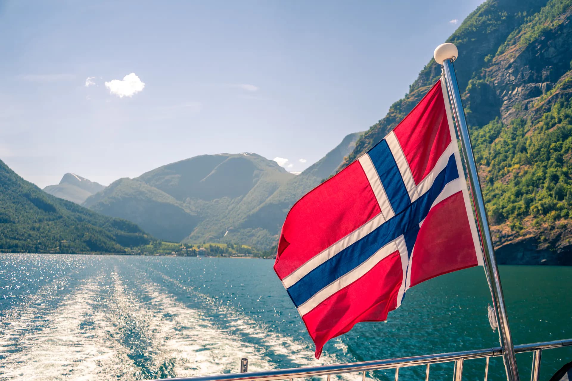 Simon Møkster secures new PSV frame deal with Aker BP