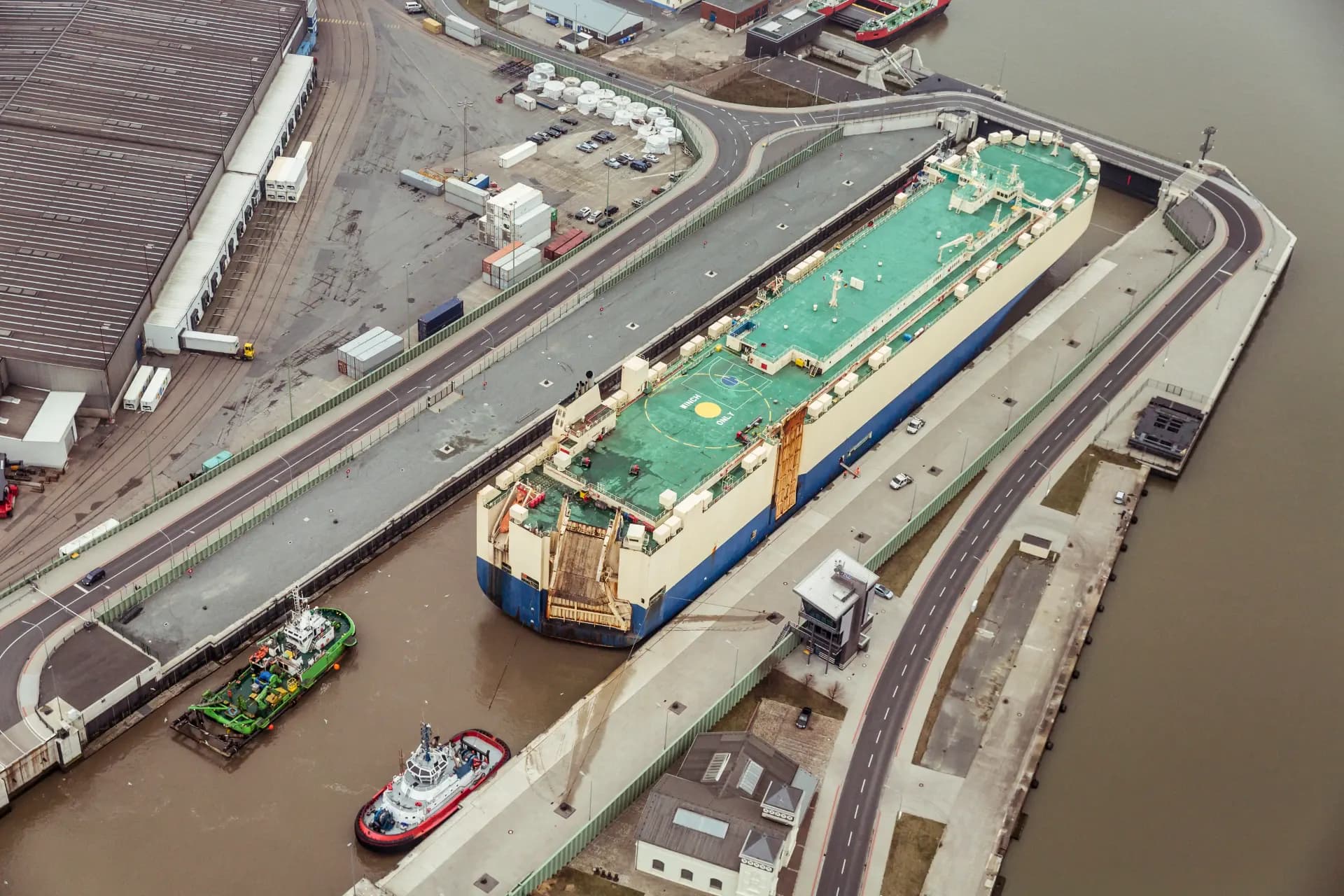 Vehicle carrier transiting a lock