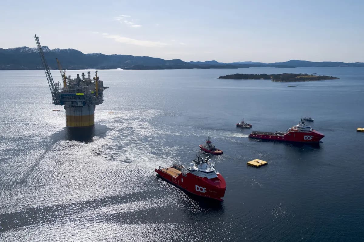 Semisubmersible drilling rig on the water