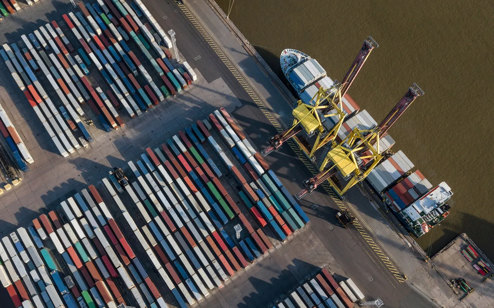 Container terminal and stacked boxes seen from above