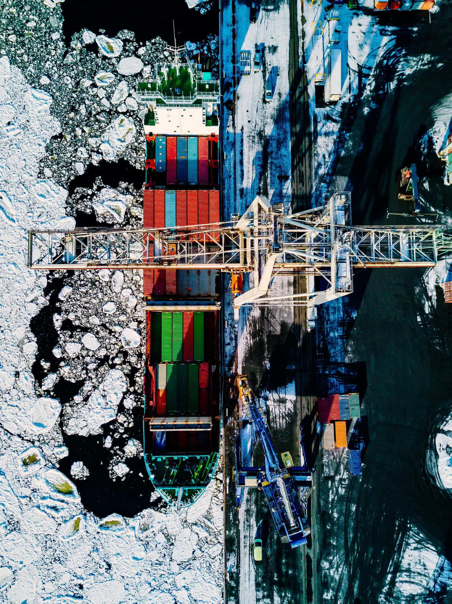 Container terminal in winter conditions