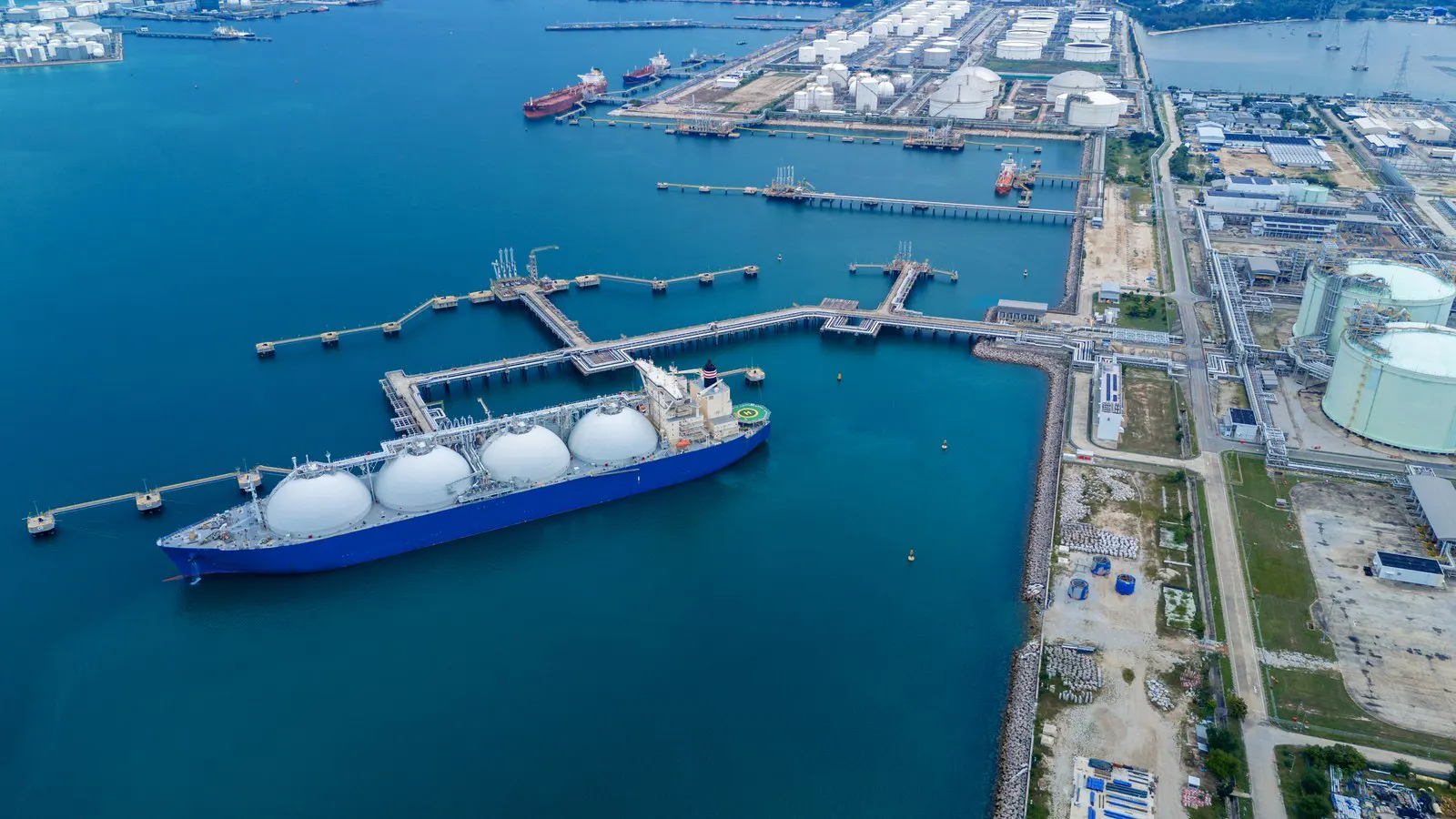 LNG carrier moored at a gas terminal jetty