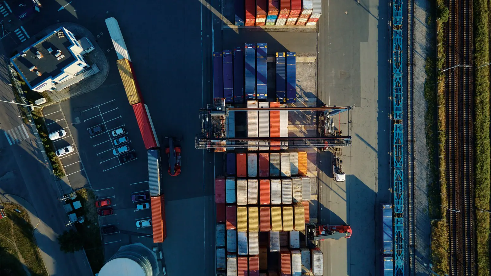 Asian Port Congestion Pushes Container Lines Back Towards The Red Sea