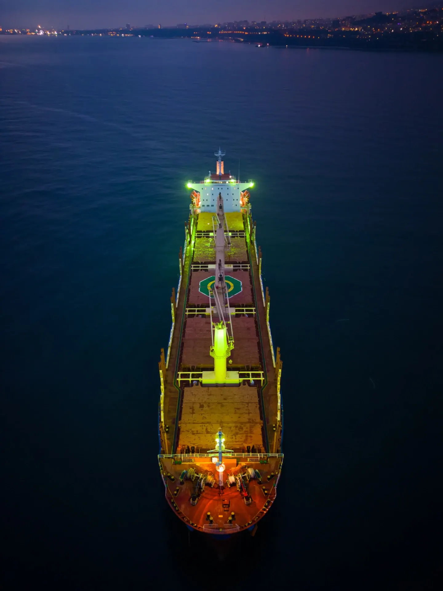 Turkey's proposed moratorium on targeting commercial shipping is rejected as strikes continue