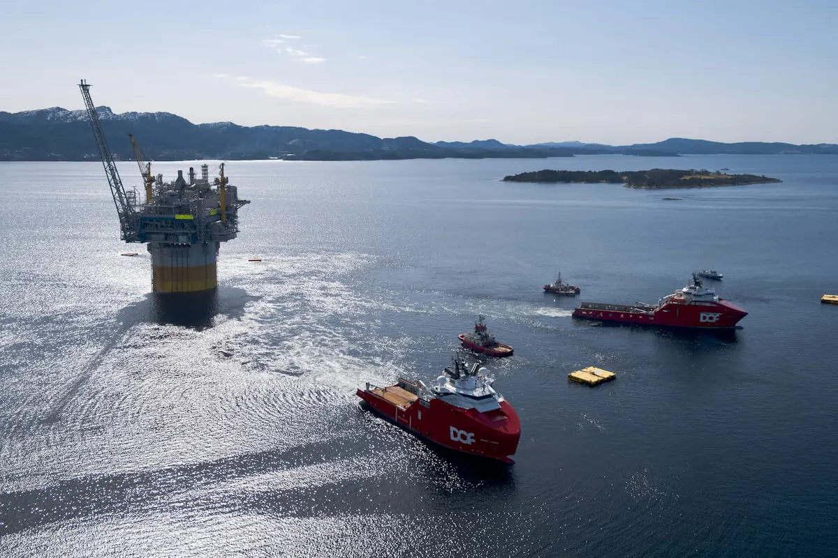 Semisubmersible drilling rig on the water
